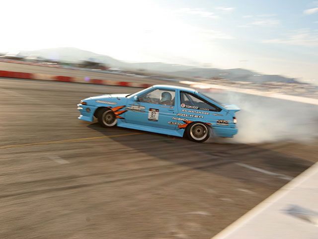 impp_0807_47_z+2008_formula_d_las_vegas+toyota_trueno_ae86_hatch_drift