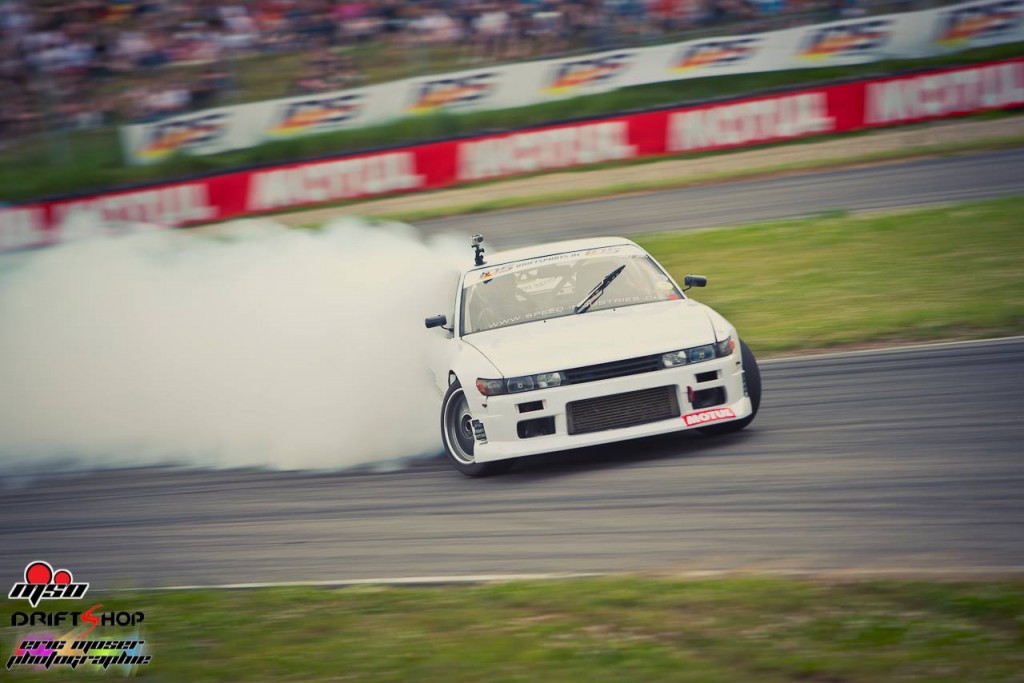 1052165_688884601125438_421003155_o